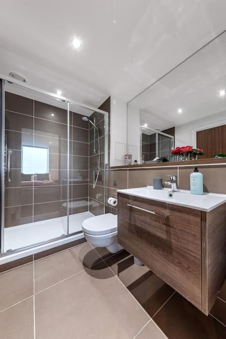 Amazing Britania 1 Bedroom Flat In London Bp40 المظهر الخارجي الصورة